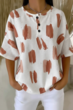 Damen rostfarbenes Oberteil mit abstraktem Pinselprint, Knopfdetails und Waffelstrick, Kurzarm, RSHW1706
